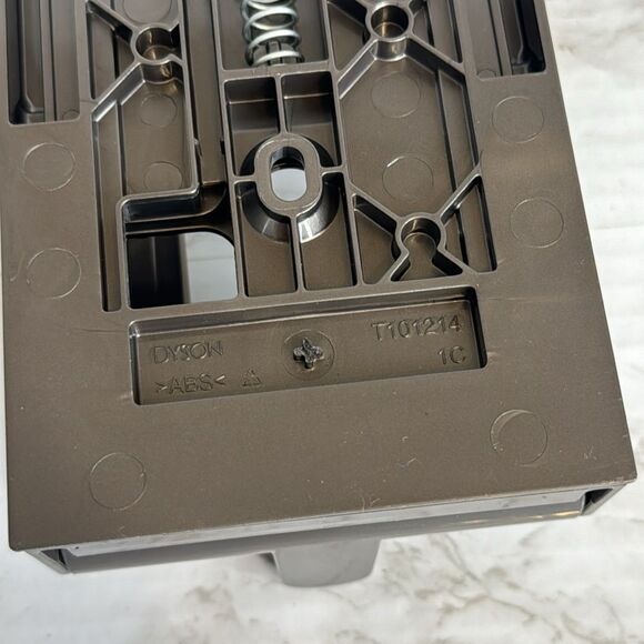 Genuine Dyson V6 Dc58/61 Dc59/62 Docking Station Wall Dock Mount Only - Picture 5 of 6